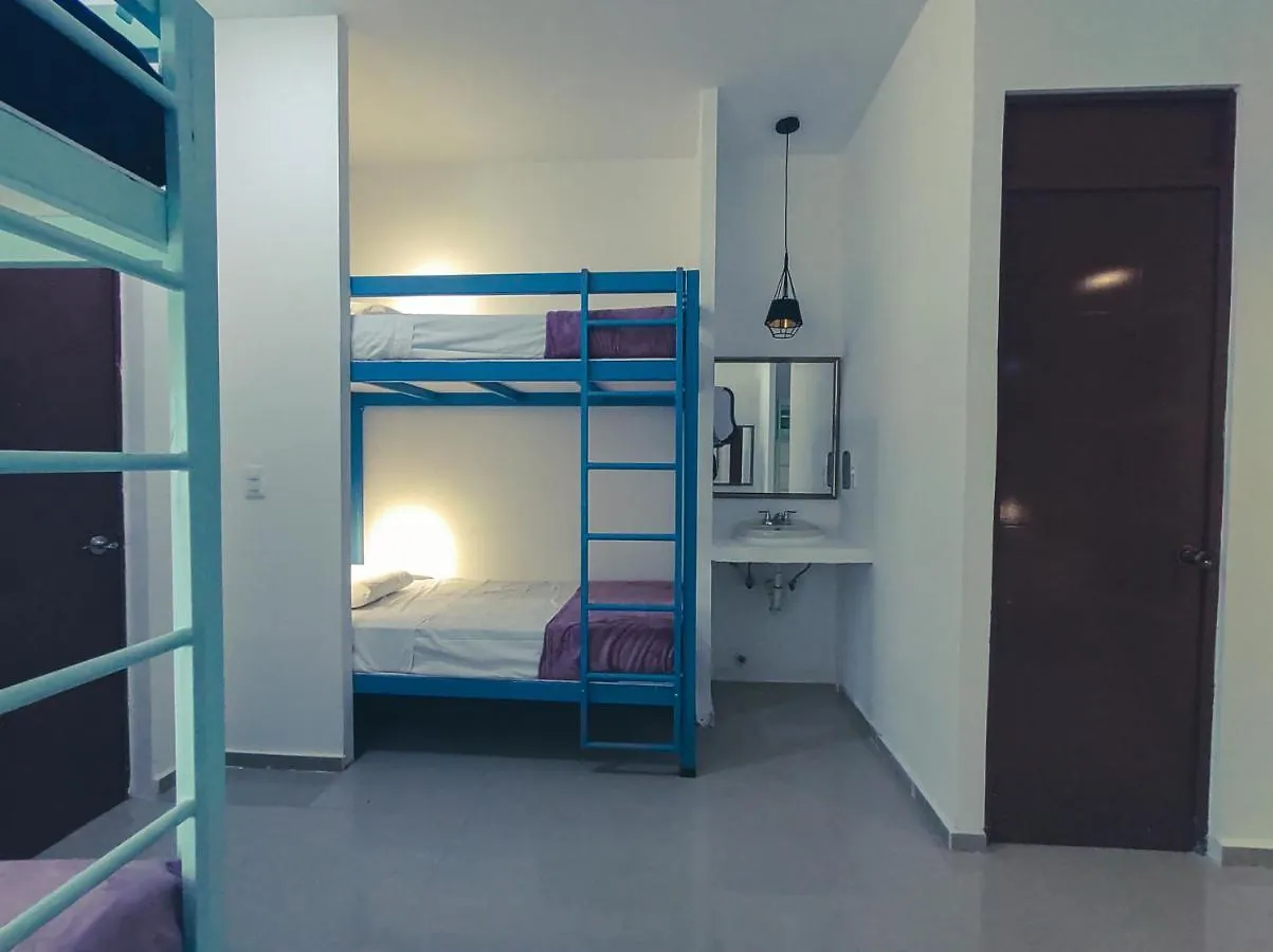 Lezzoto 2.5 Beach Playa del Carmen Guest house