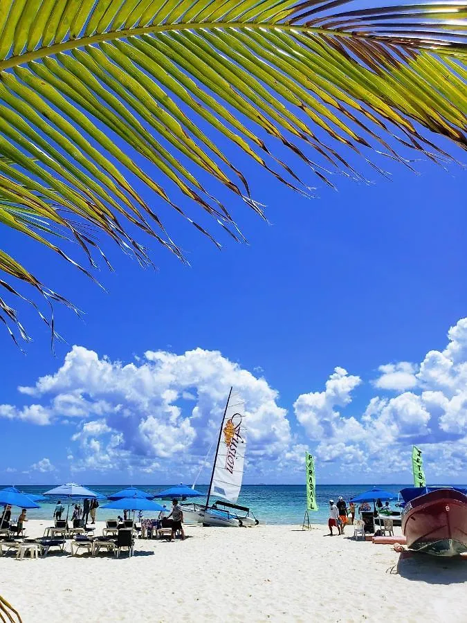 Lezzoto 2.5 Beach Playa del Carmen