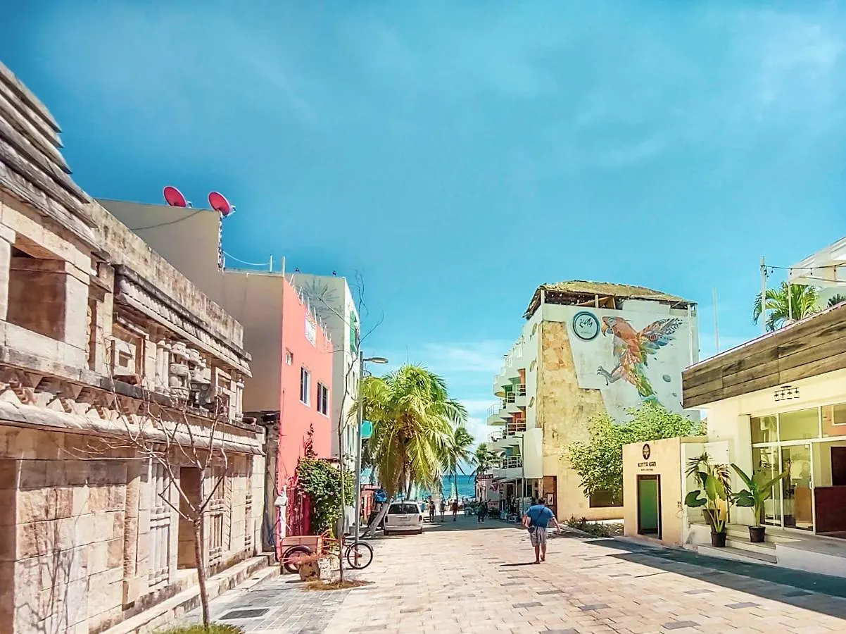 Lezzoto 2.5 Beach Playa del Carmen